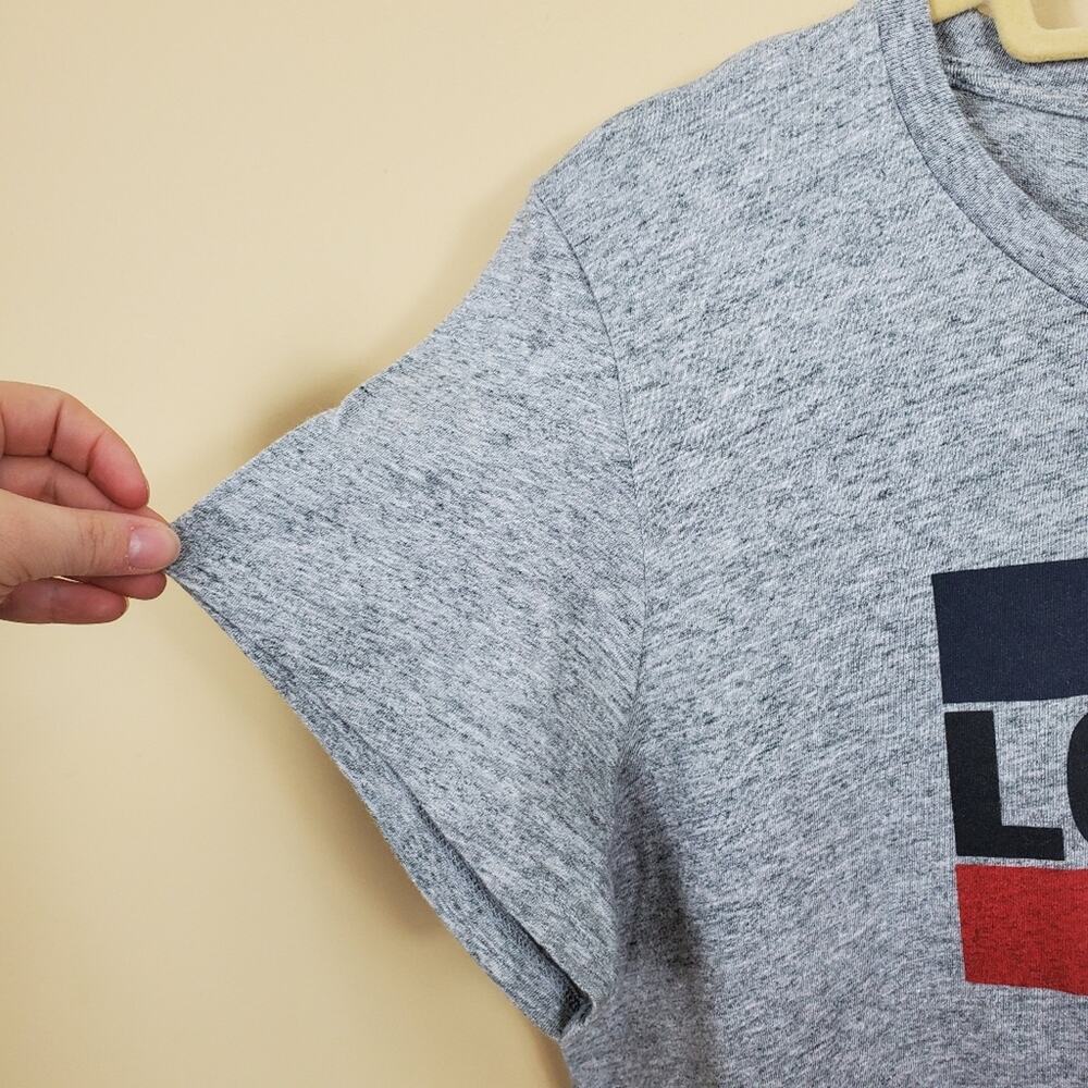 Levi's Graphic Print Tee in Gray Size XL - Picture 7 of 11